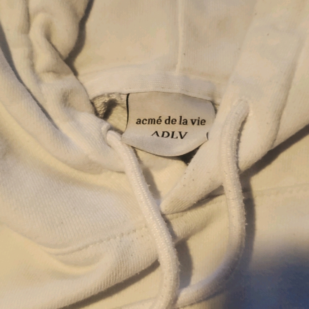 SWEAT SHIRT